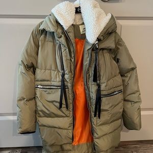 Orolay Women's Thickened Down Jacket